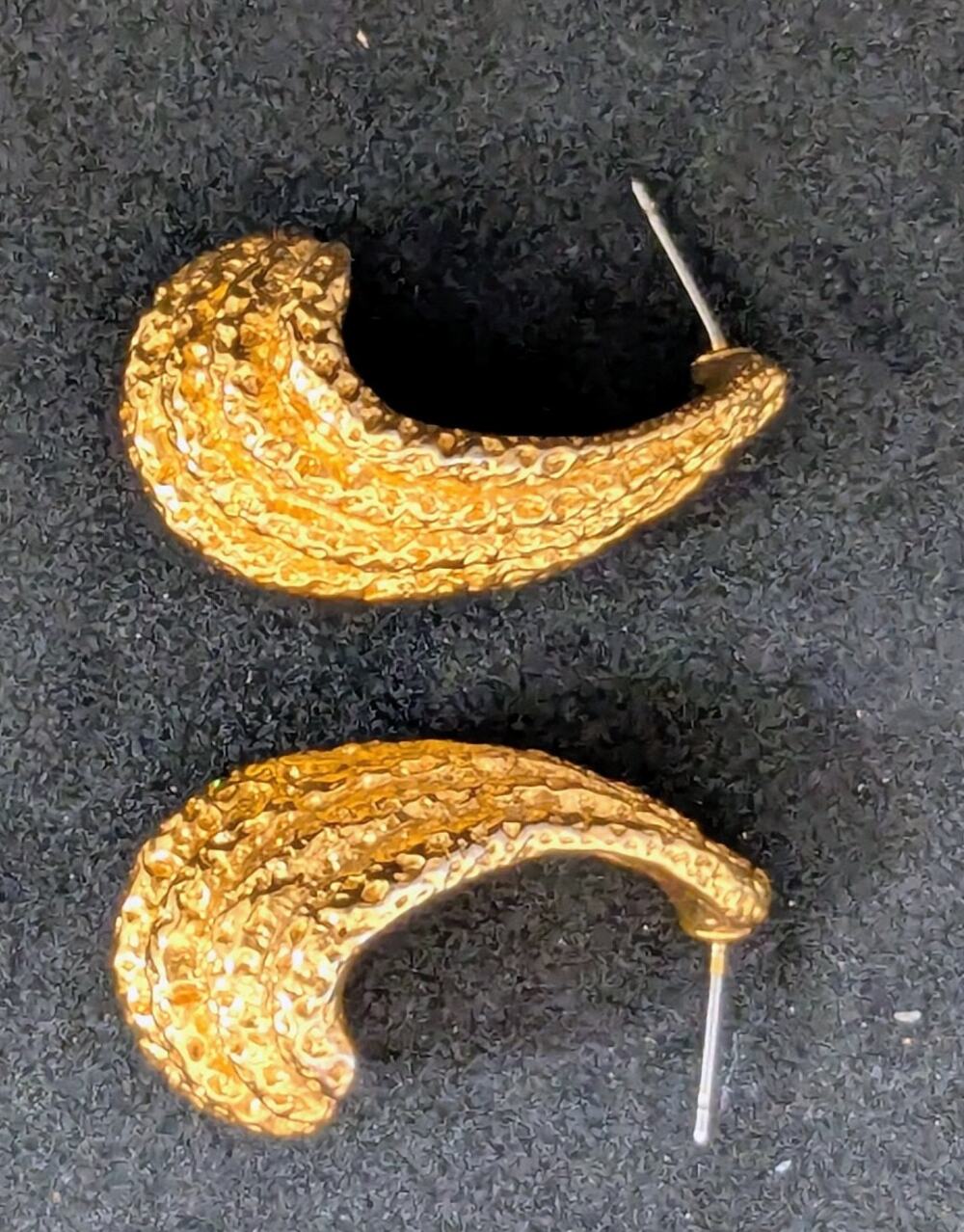 Vintage Signed ST. JOHN Textured Gold Teardrop J-Hoop Earrings